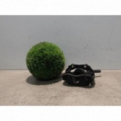 Etrier avant droit...