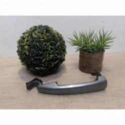 Poignee porte avant droit...