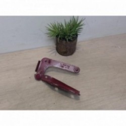 Charniere de porte avant...