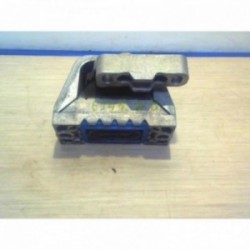 Support moteur droit...