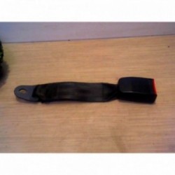 Attache ceinture arriere...