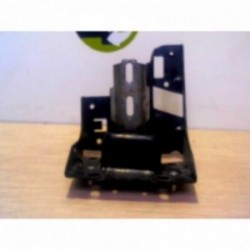 Support moteur droit...