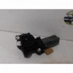 Moteur leve vitre avant...