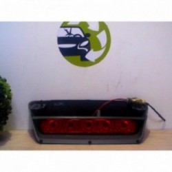 Feu arriere stop central...