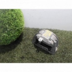 Support moteur droit...