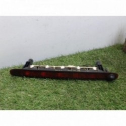 Feu arriere stop central...