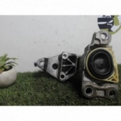 Support moteur droit...