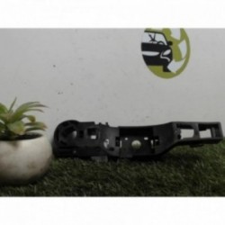 Support poignee porte avant...