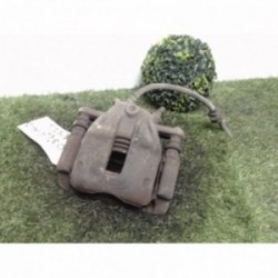 Etrier avant droit...