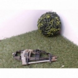 Support poignee porte avant...