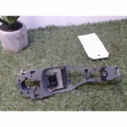 Support poignee porte avant...