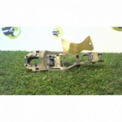 Support poignee porte avant...