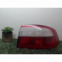 Feu arriere principal droit...