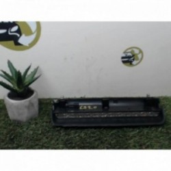 Feu arriere stop central...