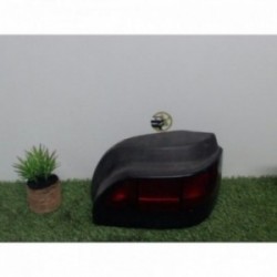 Feu arriere principal droit...