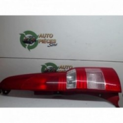 Feu arriere principal droit...