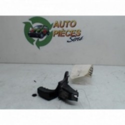 Poignee porte avant droit...