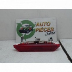 Feu arriere stop central...