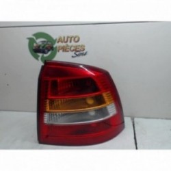 Feu arriere principal droit...