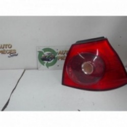 Feu arriere principal droit...