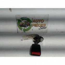 Attache ceinture arriere...