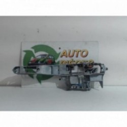 Support poignee porte avant...