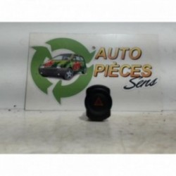 Bouton de warning DACIA...