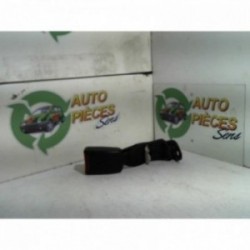 Attache ceinture arriere...