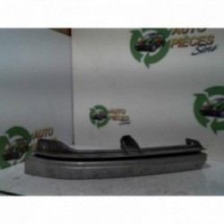 Enjoliveur moustache...