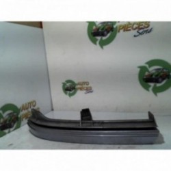 Enjoliveur moustache...