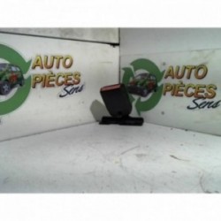 Attache ceinture arriere...