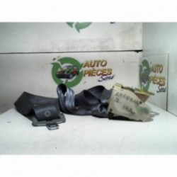 Ceinture arriere droit...