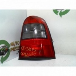 Feu arriere principal droit...