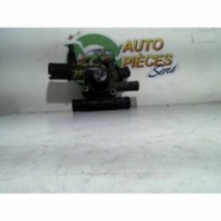 Boitier eau RENAULT LAGUNA...
