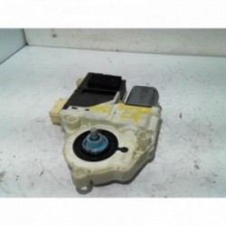 Moteur essuie glace avant...