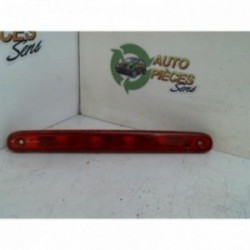 Feu arriere stop central...