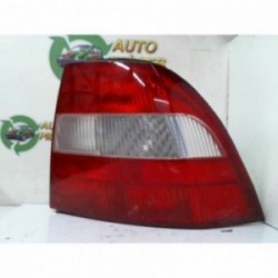 Feu arriere principal droit...