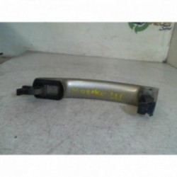 Poignee porte avant gauche...