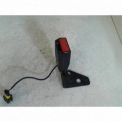 Attache ceinture arriere...