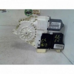 Moteur leve vitre avant...