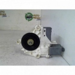Moteur leve vitre avant...