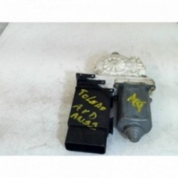 Moteur leve vitre avant...