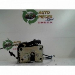 Serrure avant droit RENAULT...