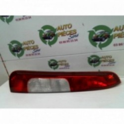 Feu arriere principal...