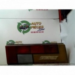 Feu arriere principal droit...