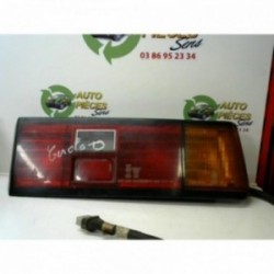 Feu arriere principal droit...