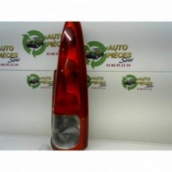 Feu arriere principal droit...