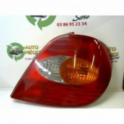 Feu arriere principal droit...