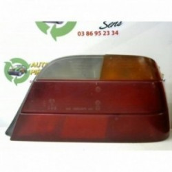 Feu arriere principal droit...