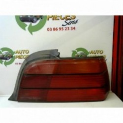 Feu arriere principal droit...